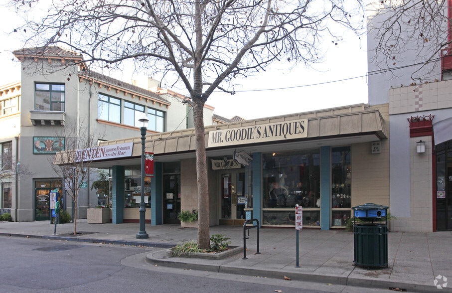 More Photos Of 1541 Pacific Ave, Santa Cruz Storefront For Lease