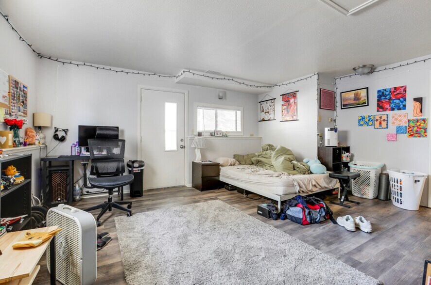 More Photos Of 287-293 S Hoyt St, Lakewood Apartments For Sale