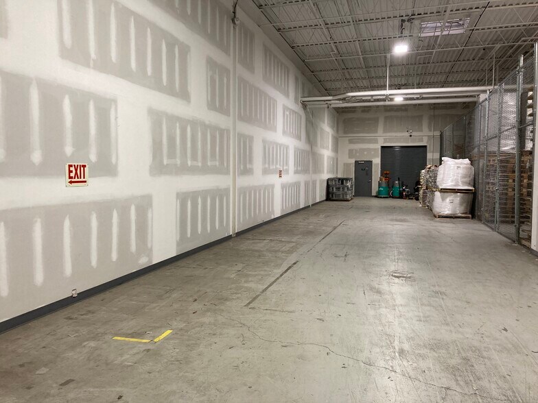 More Photos Of 24 Link Dr, Rockleigh Light Distribution For Lease