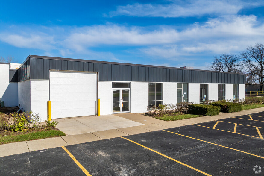 Primary Photo Of 330 E Route 22, Lake Zurich Warehouse For Lease