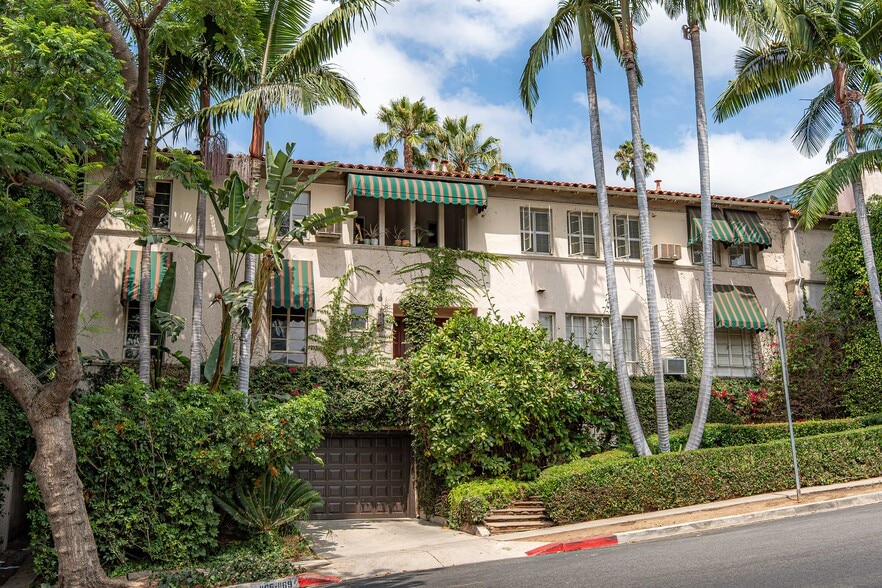 More Photos Of 8468 Fountain Ave, West Hollywood Apartments For Sale