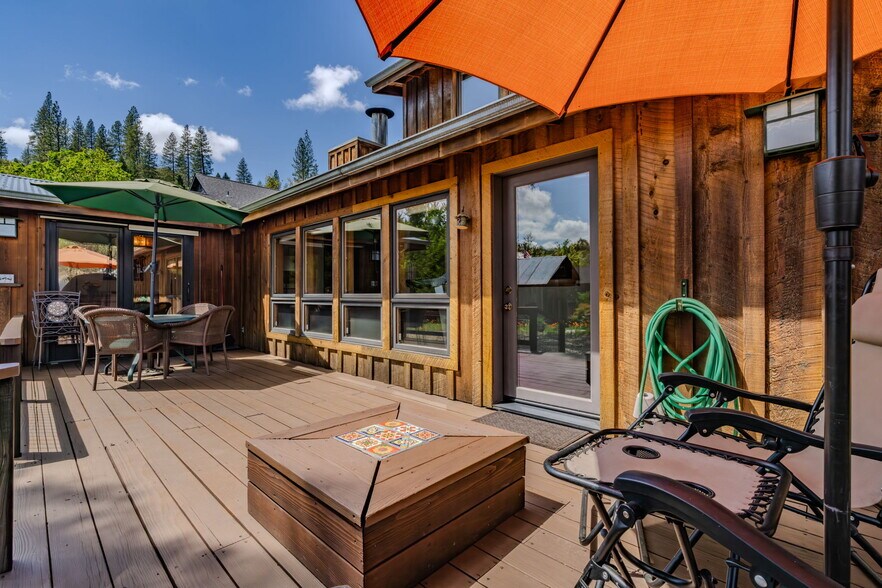 More Photos Of 21376 Consolation St, Volcano Specialty For Sale