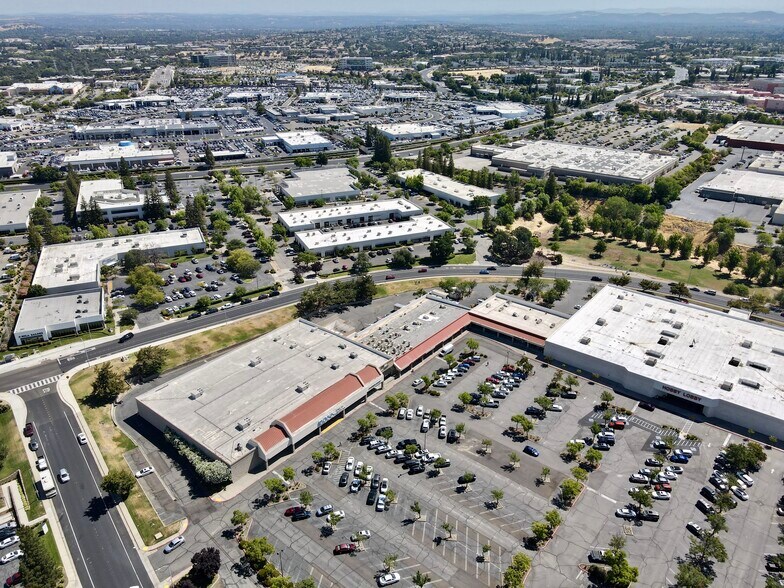 More Photos Of 1811 Douglas Blvd, Roseville Storefront For Lease