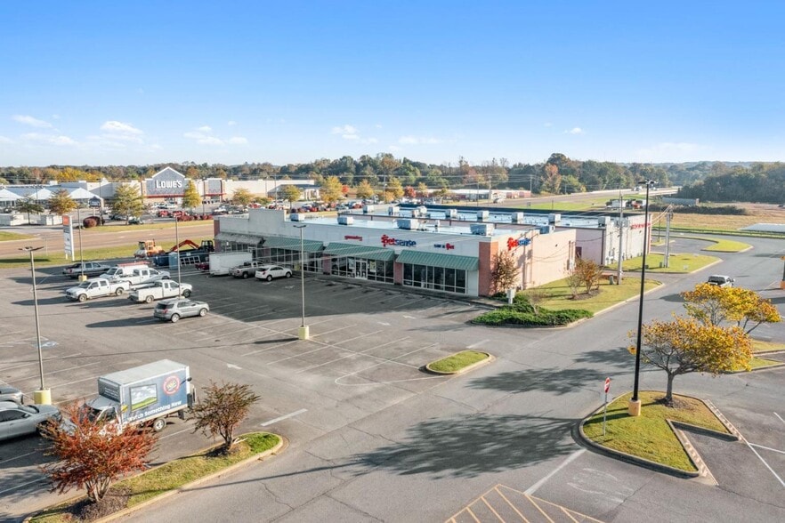 More Photos Of 1860 Wayne Rd, Savannah General Retail For Lease