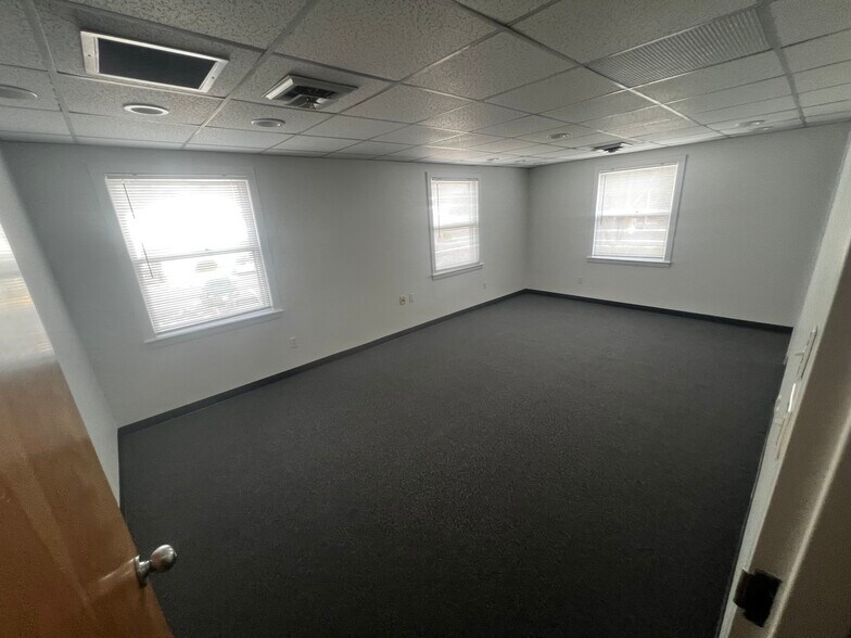 More Photos Of 30 Boston Post Rd, Wayland Office For Lease