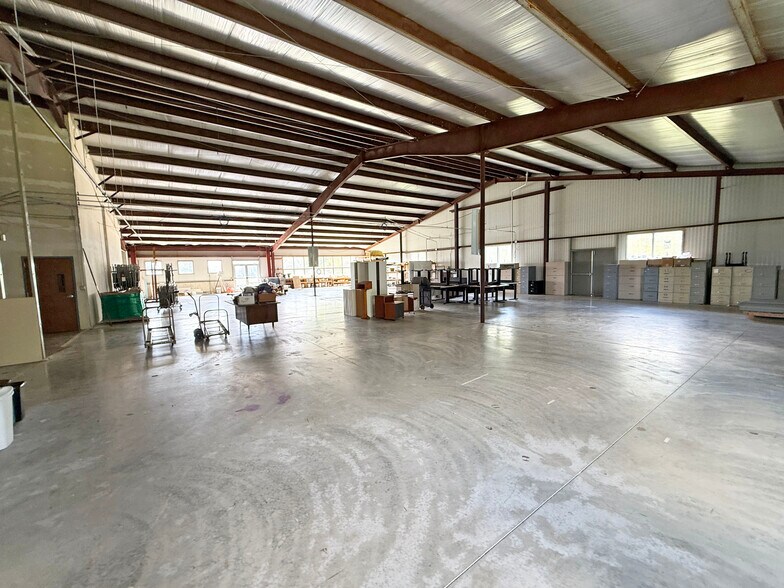 More Photos Of 810 Soldiers Way, Evansville Schools For Sale