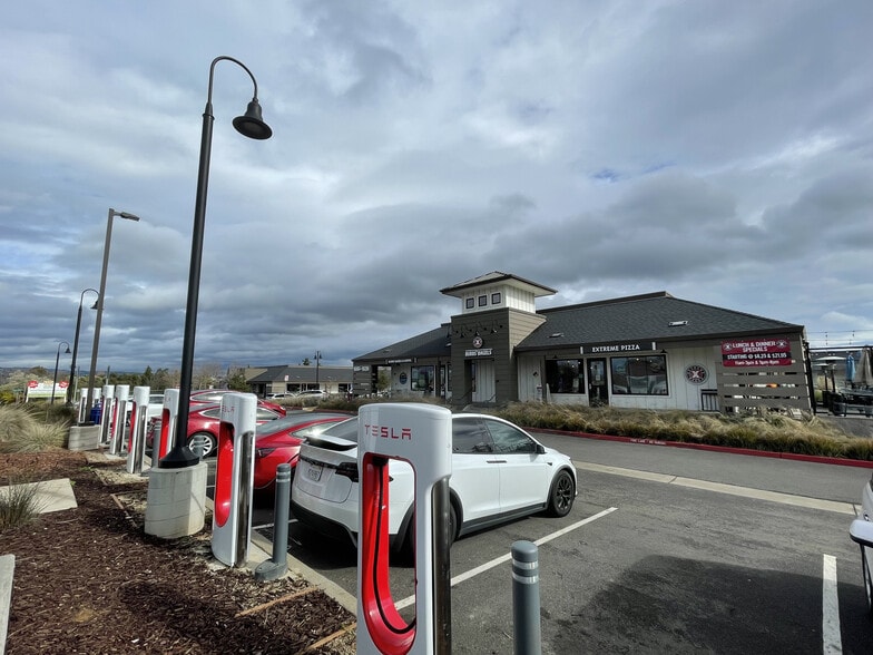 More Photos Of 1510-1532 Holmes St, Livermore Storefront Retail Office For Sale