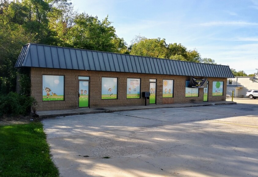 More Photos Of 5520-5542 Raytown Rd, Raytown Light Manufacturing For Lease