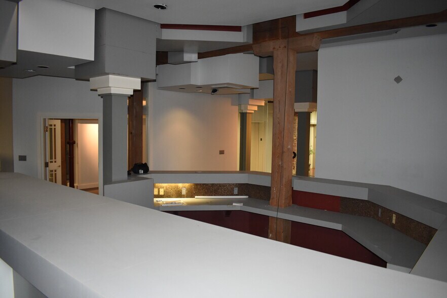 More Photos Of 250-260 Commerce St, Montgomery Medical For Sale