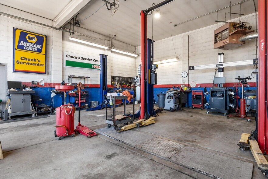 More Photos Of 2304 Huntingdon Pike, Huntingdon Valley Auto Repair For Sale