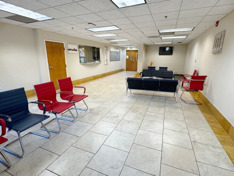 More Photos Of 8609 Sudley Rd, Manassas Medical For Sale