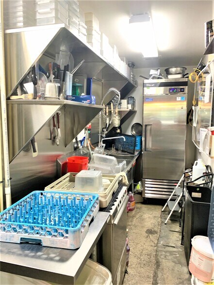 More Photos Of 300 Ash St, Fernandina Beach Storefront Retail Residential For Sale