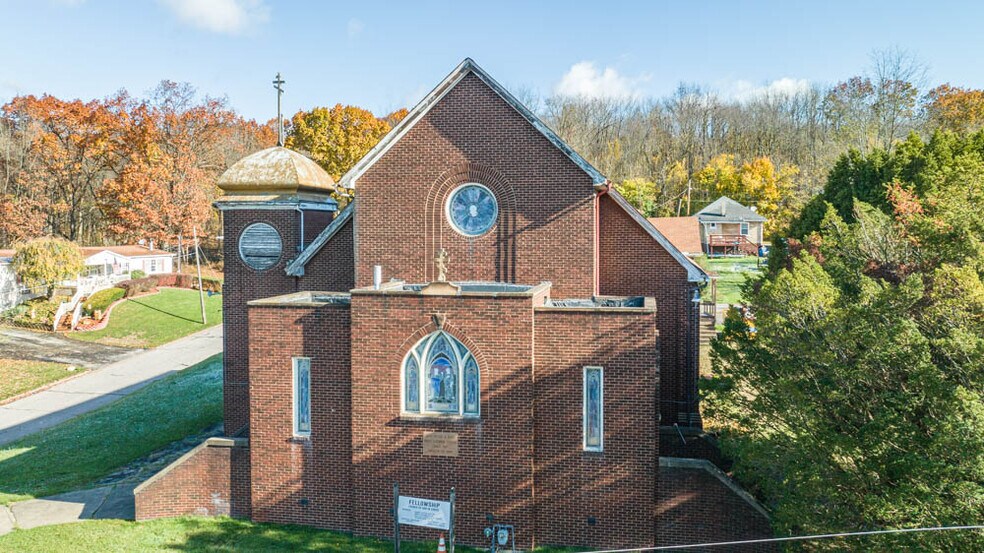 Primary Photo Of 115 Frank St, Struthers Flex For Sale