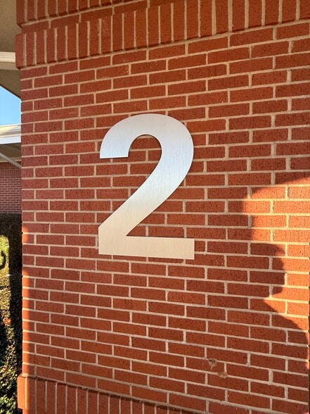 More Photos Of 3413 Golden Rd, Tyler Medical For Lease