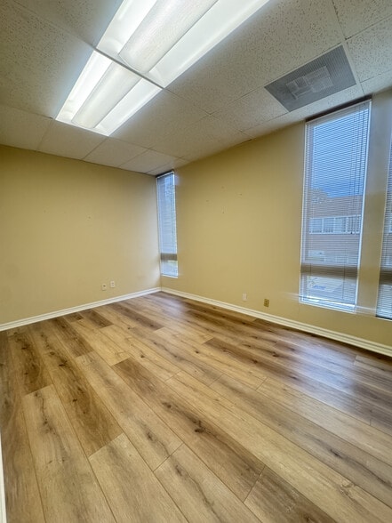 More Photos Of 1101 Dove St, Newport Beach Office For Lease