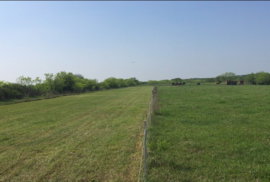 More Photos Of 1190 Dickerson Rd, Lockhart Land For Sale