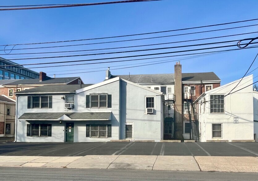 More Photos Of 512 Swede St, Norristown Office For Sale