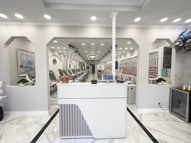 More Photos Of 1199 Highway 31 NW, Hartselle General Retail For Sale