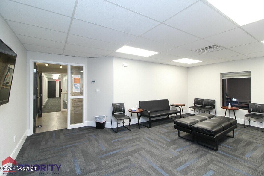 More Photos Of 623 N Commercial Dr, Gillette Office For Lease