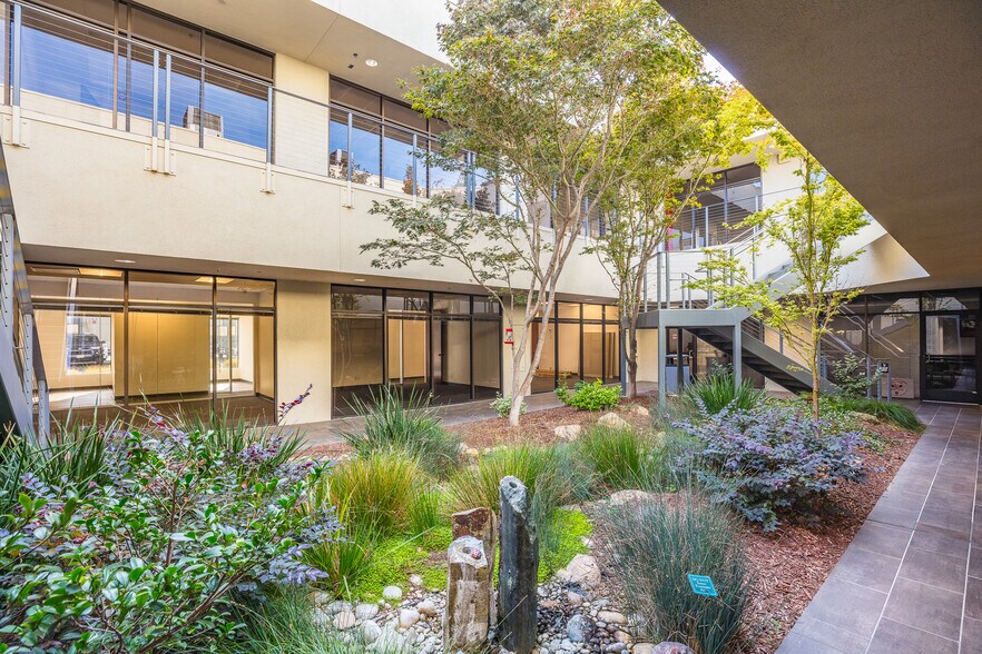 More Photos Of 595 Millich Dr, Campbell Office For Lease