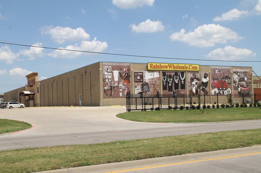 Primary Photo Of 10700 Harry Hines Blvd, Dallas Warehouse For Lease