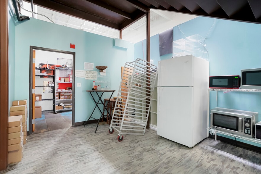 More Photos Of 82 Inverness Dr E, Englewood Warehouse For Sale