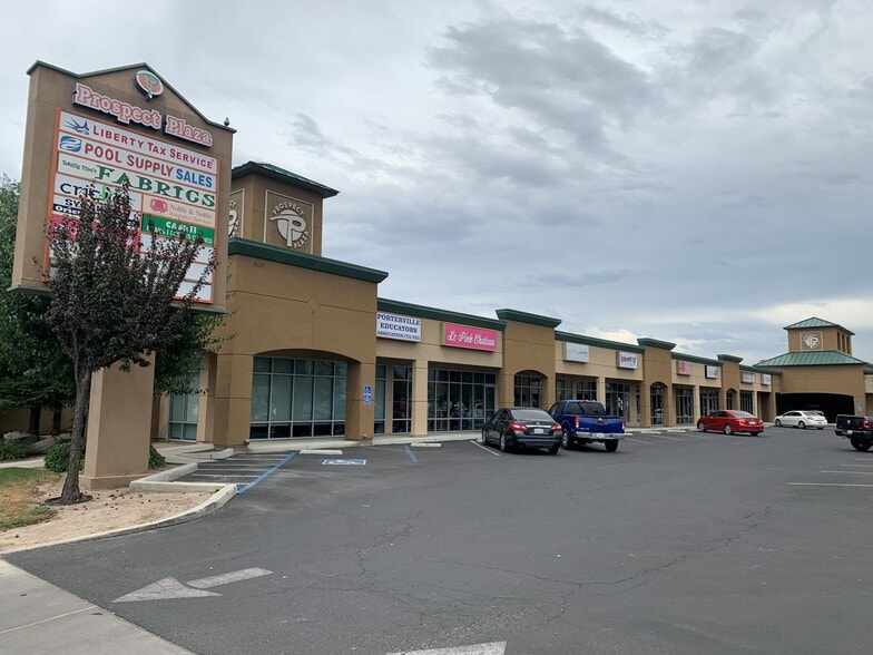 More Photos Of 600 N Prospect St, Porterville Storefront For Lease