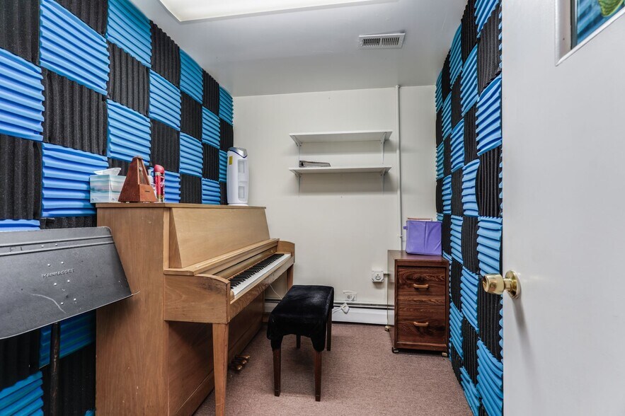 More Photos Of 377 Main St, Center Moriches Storefront Retail Office For Sale