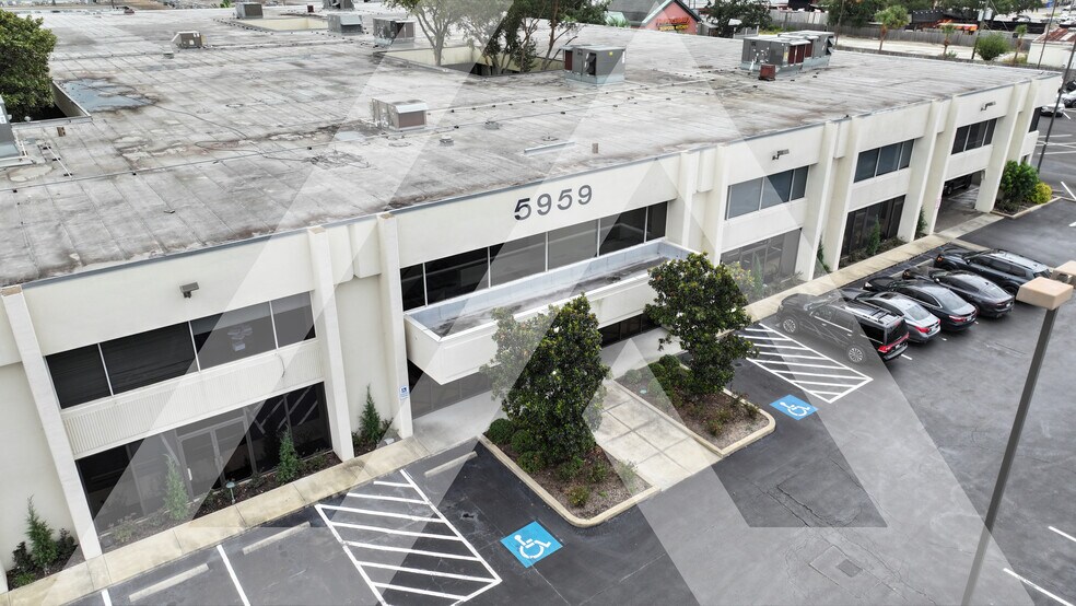 Primary Photo Of 5959 Westheimer Rd, Houston Office For Lease