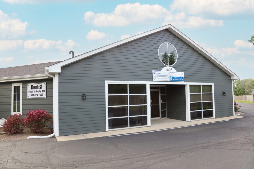 More Photos Of 1605 W Wilson St, Batavia Medical For Lease