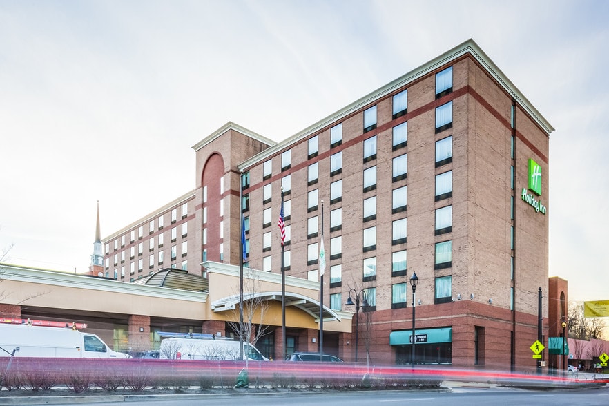 Primary Photo Of 601 Main St, Lynchburg Hotel For Lease