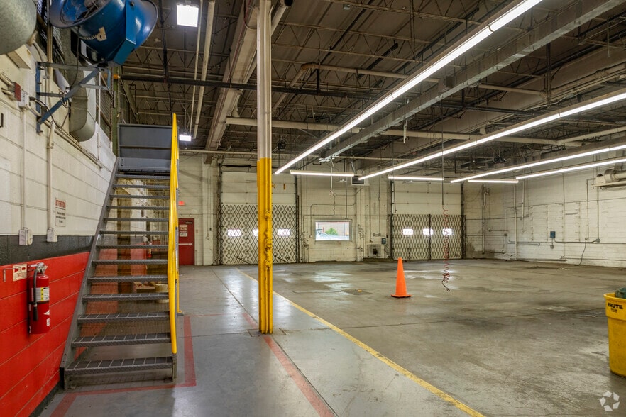 More Photos Of 3900 S Cicero Ave, Cicero Warehouse For Sale