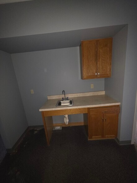 More Photos Of 21150 W Capitol Dr, Brookfield Loft Creative Space For Sale