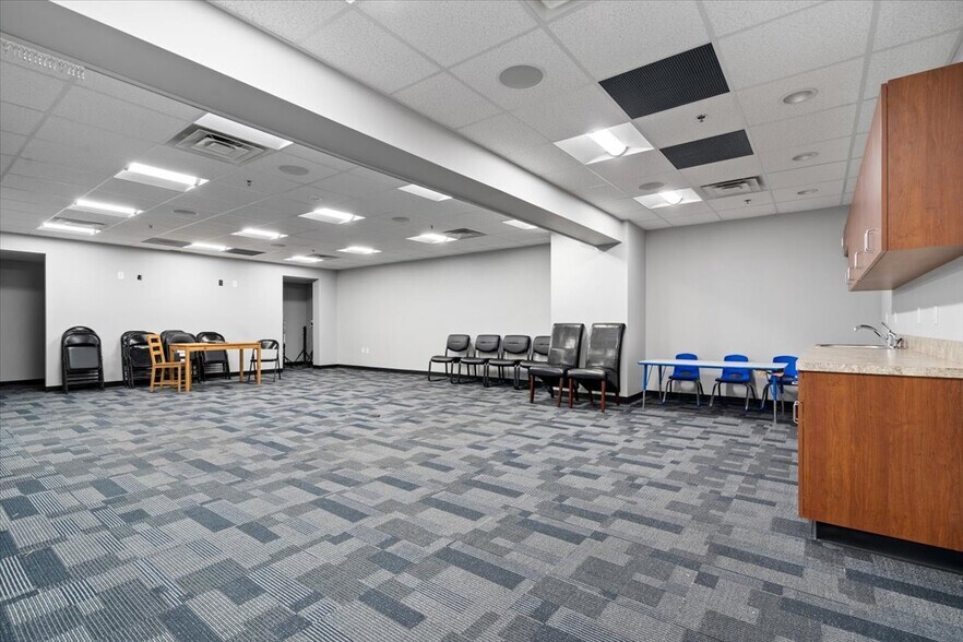 More Photos Of 201 W Carmel Dr, Carmel Theater Concert Hall For Lease