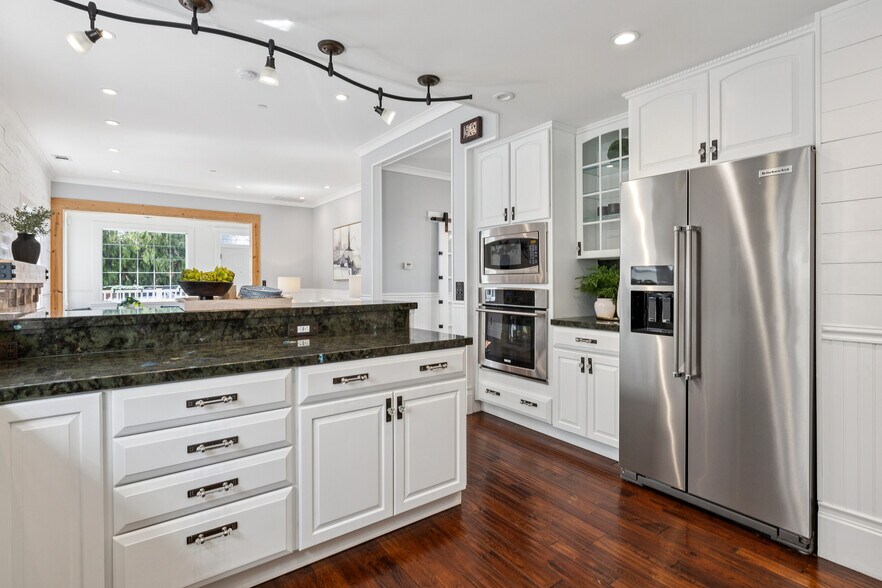 More Photos Of 917 Howard Ave, Burlingame Office Residential For Sale