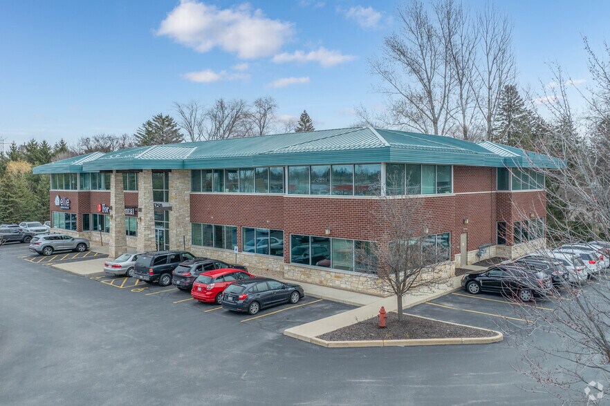 More Photos Of 5250 S 108th St, Hales Corners Medical For Lease