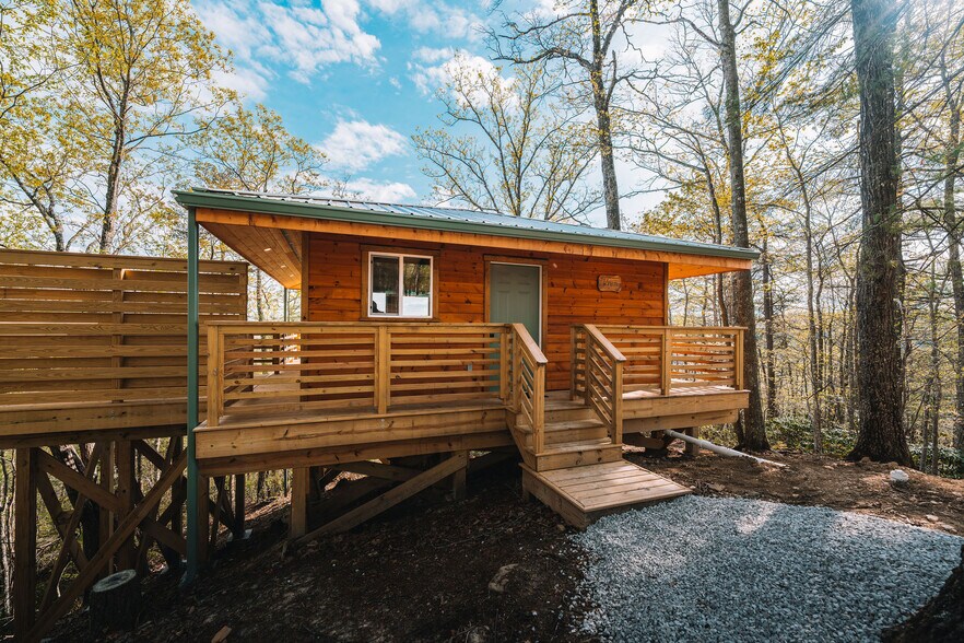 More Photos Of 250 Wood Thrush Lane, Rogers Specialty For Sale