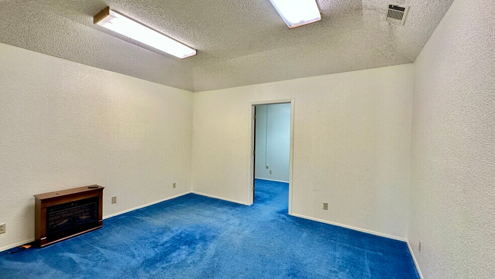 More Photos Of 115 Archer St, Jacksboro Office For Lease