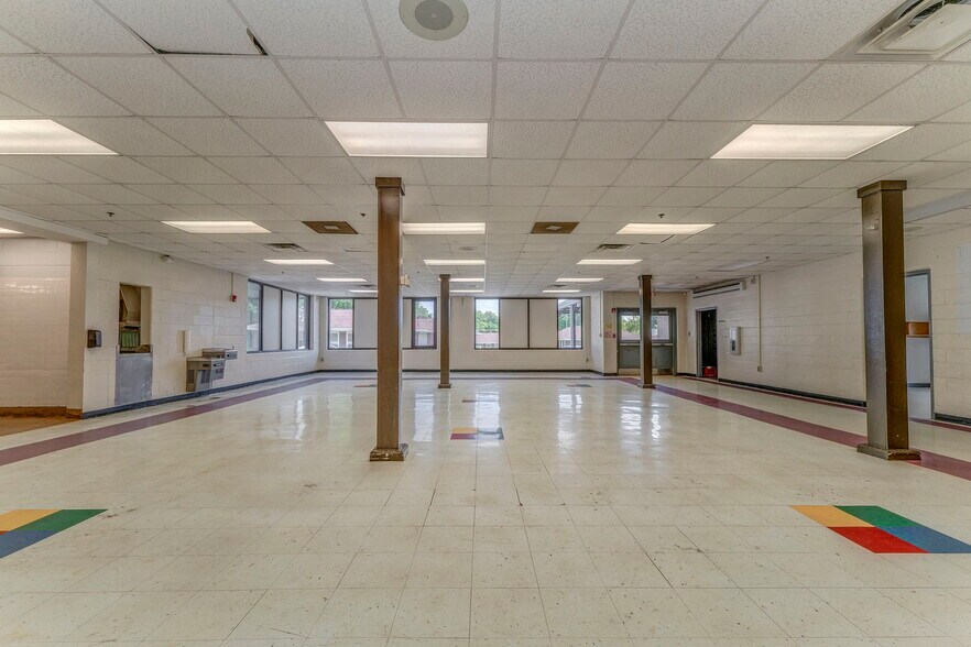 More Photos Of 13 Rome Rd SW, Cave Spring Coworking Space