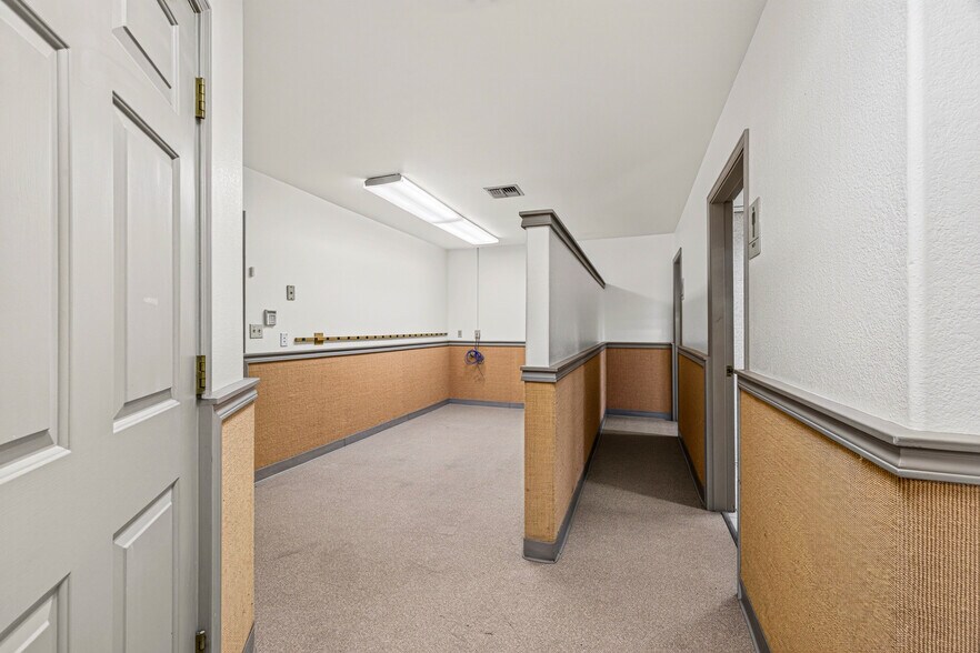 More Photos Of 3716 E Idaho St, Elko Office Residential For Lease
