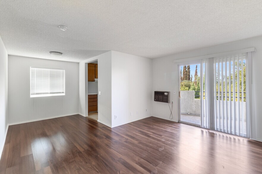 More Photos Of 3945 Virginia Rd, Long Beach Apartments For Sale