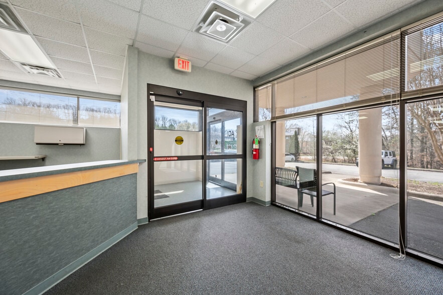 More Photos Of 257 W Kings Hwy, Eden Medical For Sale