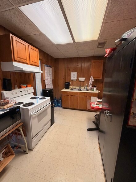 More Photos Of 3680 179th St, Hammond Office For Sale