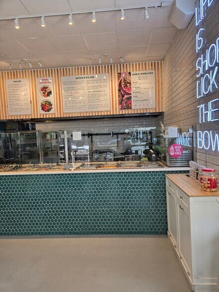 More Photos Of 349 Bedford Ave, Brooklyn Storefront For Lease