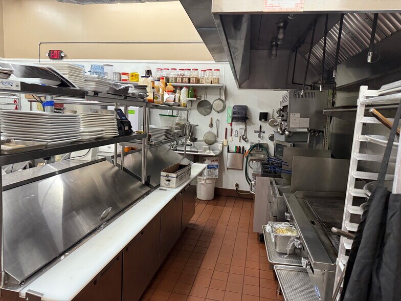 More Photos Of 538-548 Willett Ave, Port Chester Storefront For Lease