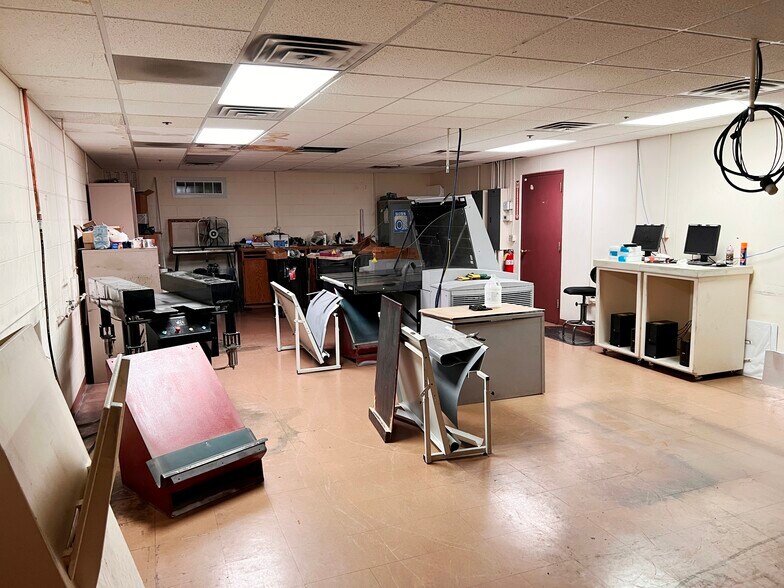 More Photos Of 506 James St, Brainerd Warehouse For Sale