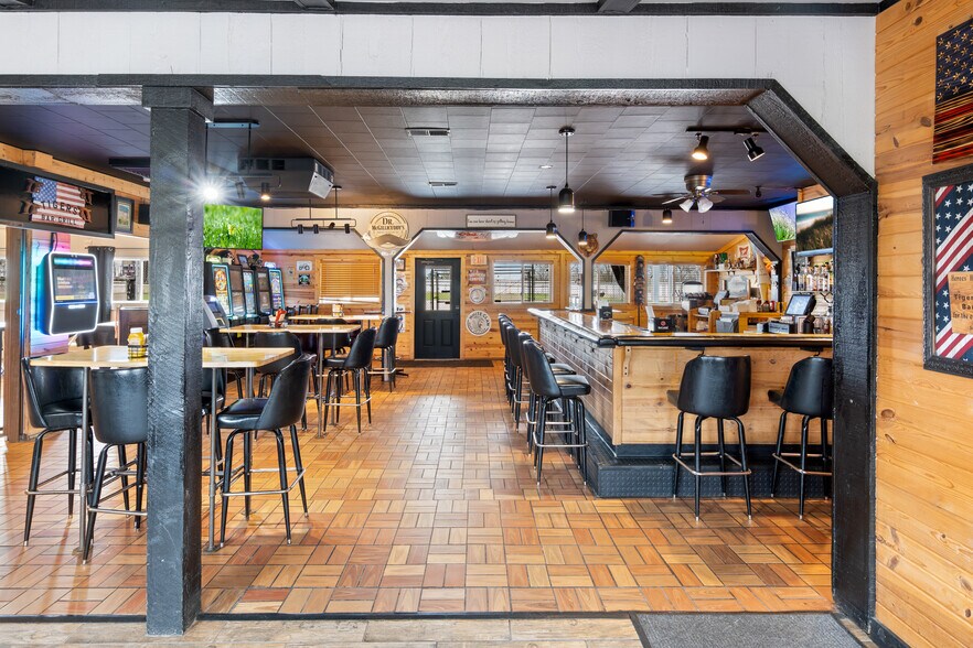 More Photos Of W12010 Rose Eld Rd, Ripon Restaurant For Sale