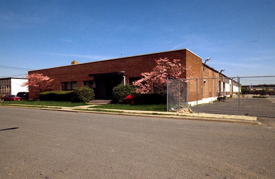 More Photos Of 210 S Newman St, Hackensack Manufacturing For Lease