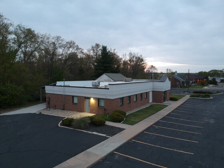 More Photos Of 5171 Plainfield Ave NE, Grand Rapids Medical For Sale