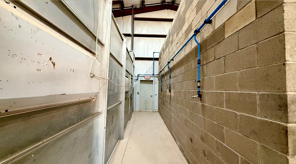 More Photos Of 4617 S County Rd 1210 rd, Midland Warehouse For Lease